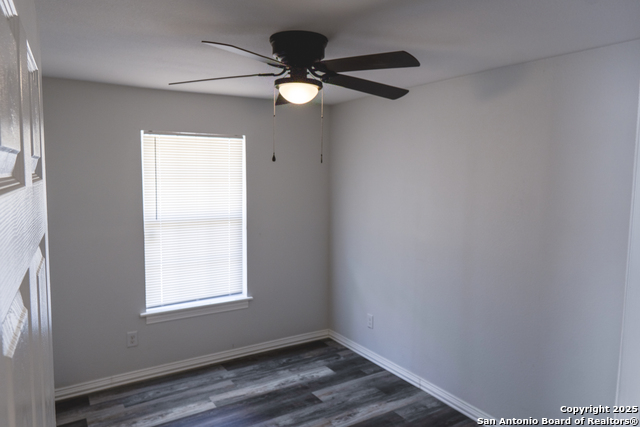 Image 12 of 24 For 1426 Logwood Ave