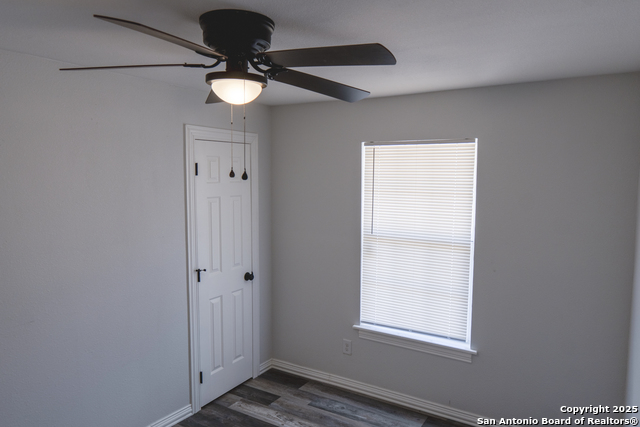 Image 14 of 24 For 1426 Logwood Ave