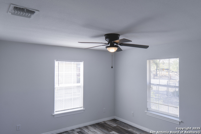 Image 20 of 24 For 1426 Logwood Ave