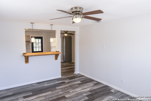 Image 5 of 24 For 1426 Logwood Ave