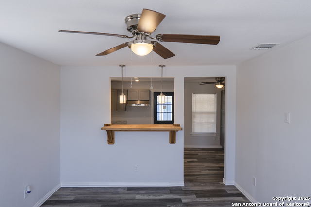 Image 6 of 24 For 1426 Logwood Ave