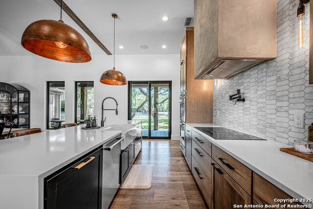 Image 10 of 50 For 47 Antler Dr