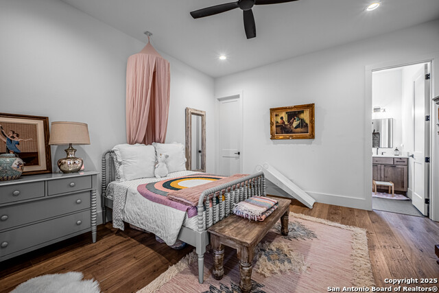 Image 31 of 50 For 47 Antler Dr