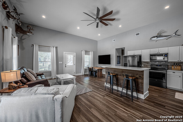 Image 44 of 50 For 47 Antler Dr