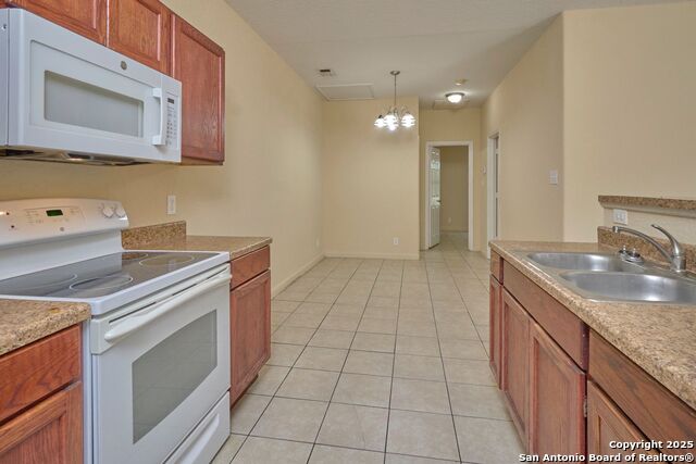 Image 11 of 24 For 10911 Baltic  102