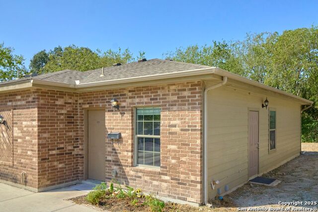 Image 2 of 24 For 10911 Baltic  102