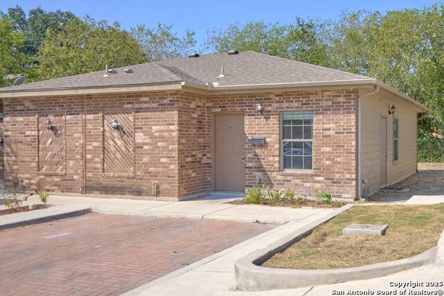 Image 4 of 24 For 10911 Baltic  102