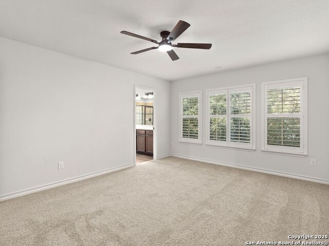 Listing photo id 18 for 4135 Woodbridge Way