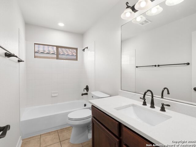 Listing photo id 21 for 4135 Woodbridge Way