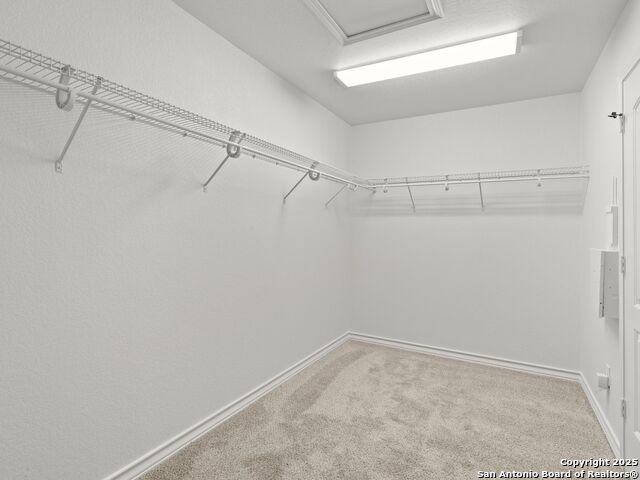 Listing photo id 24 for 4135 Woodbridge Way