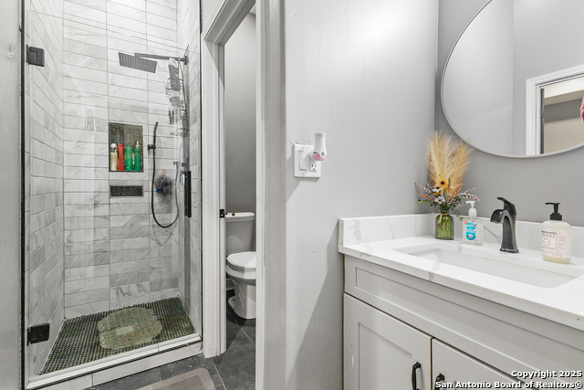 Listing photo id 11 for 3212 Perez  