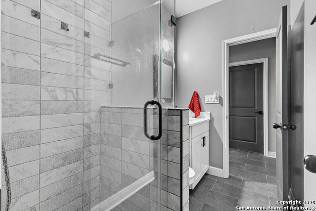 Listing photo id 12 for 3212 Perez  