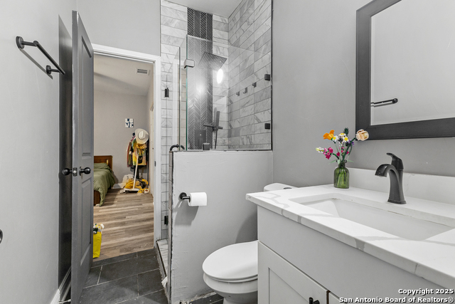 Listing photo id 13 for 3212 Perez  