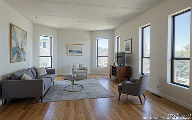 Image 3 of 8 For 1234 Saint Marys S