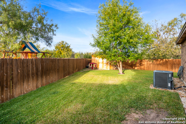 Image 27 of 40 For 7 Briar Court