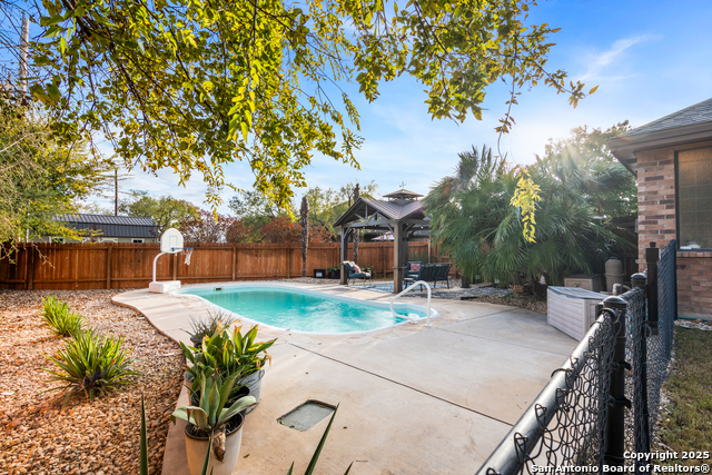 Image 28 of 40 For 7 Briar Court