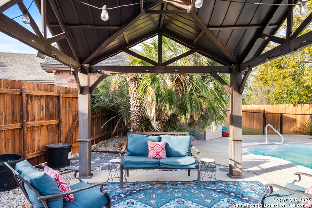 Image 31 of 40 For 7 Briar Court