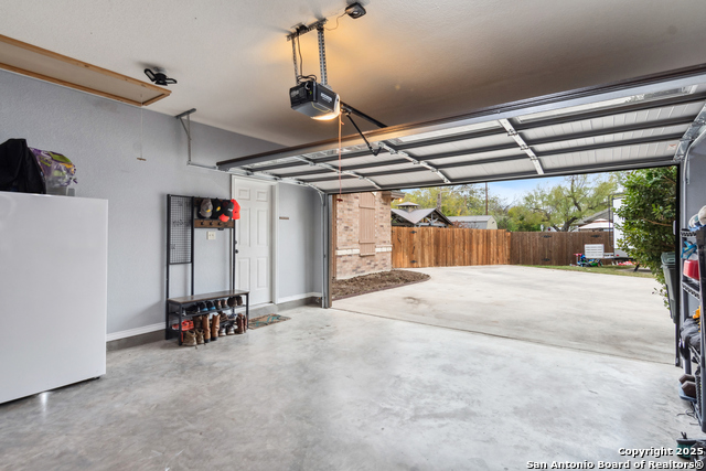 Image 34 of 40 For 7 Briar Court