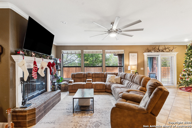 Image 8 of 40 For 7 Briar Court