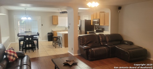 Image 10 of 19 For 7006 Raintree