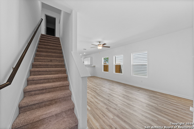 Listing photo id 13 for 4507 Caracara Court