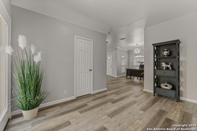 Listing photo id 11 for 14946 Turret Run