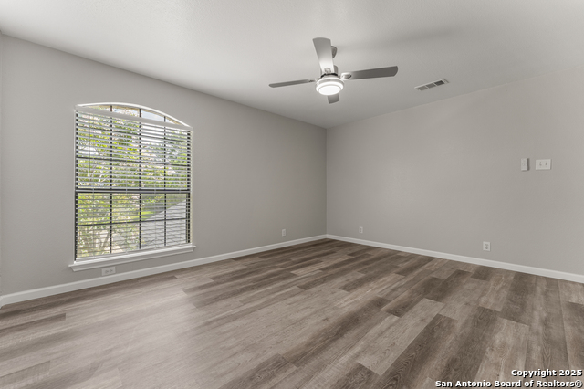 Listing photo id 24 for 14946 Turret Run
