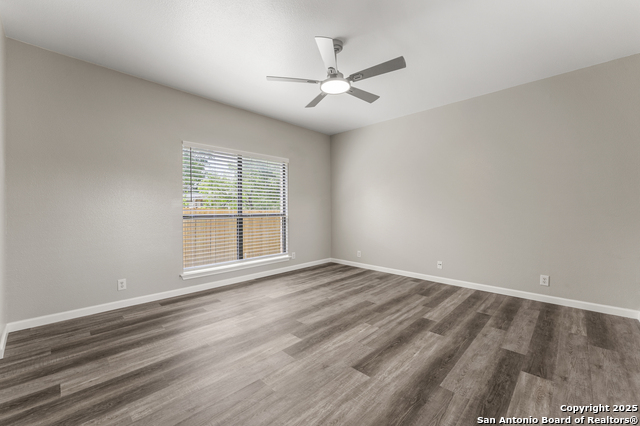 Listing photo id 27 for 14946 Turret Run