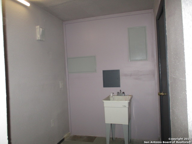 Listing photo id 5 for 10154 Culebra  102