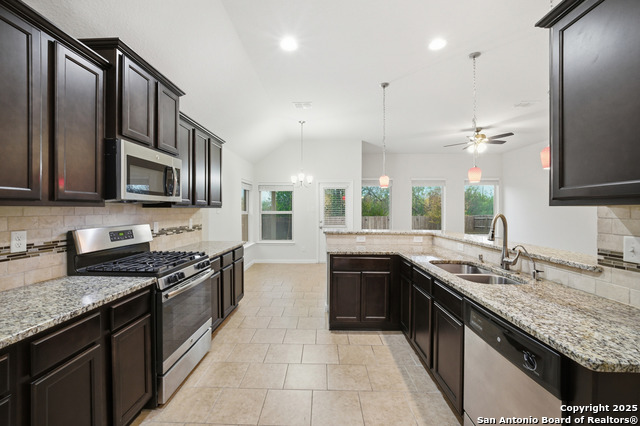 Image 2 of 15 For 8822 Palmetto Park