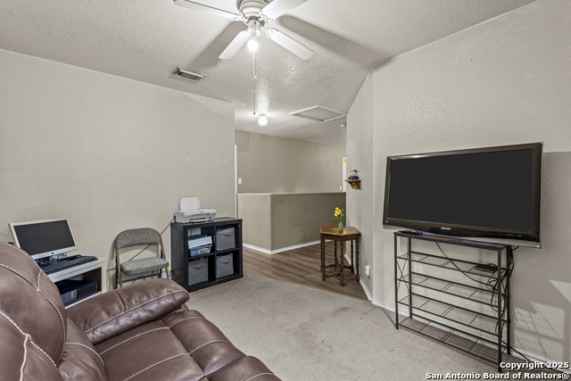 Image 24 of 37 For 8255 April Bnd