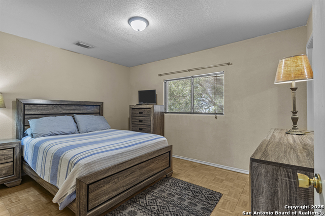 Image 25 of 37 For 8255 April Bnd