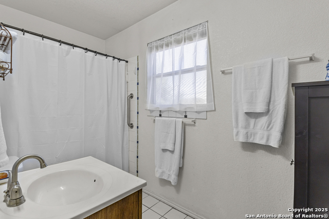 Image 26 of 37 For 8255 April Bnd