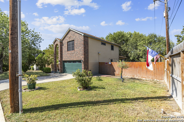 Image 3 of 37 For 8255 April Bnd