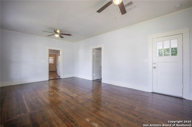 Image 5 of 22 For 271 Willow Avenue S