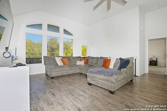 Image 10 of 29 For 25046 Las Pilas