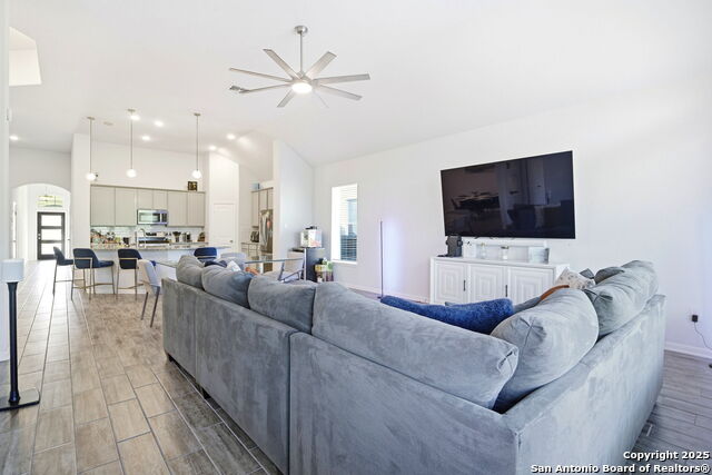 Image 12 of 29 For 25046 Las Pilas