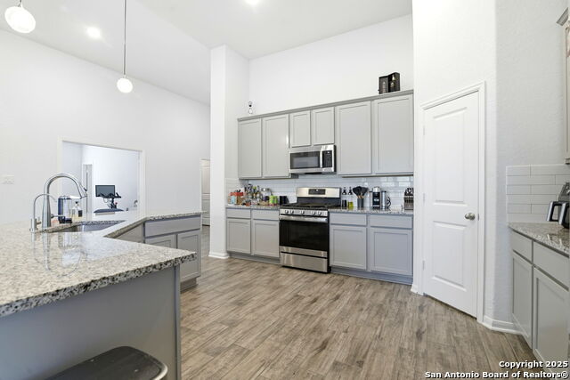 Image 14 of 29 For 25046 Las Pilas