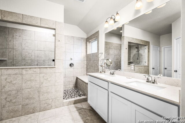 Listing photo id 19 for 2263 Bluewood