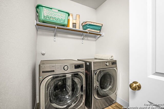 Listing photo id 21 for 2263 Bluewood