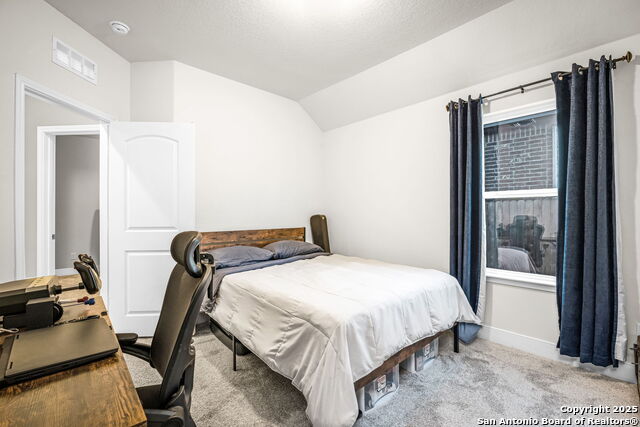 Listing photo id 26 for 2263 Bluewood