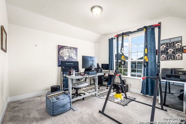 Listing photo id 28 for 2263 Bluewood