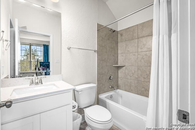 Listing photo id 30 for 2263 Bluewood