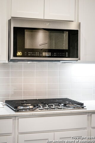 Listing photo id 39 for 2263 Bluewood