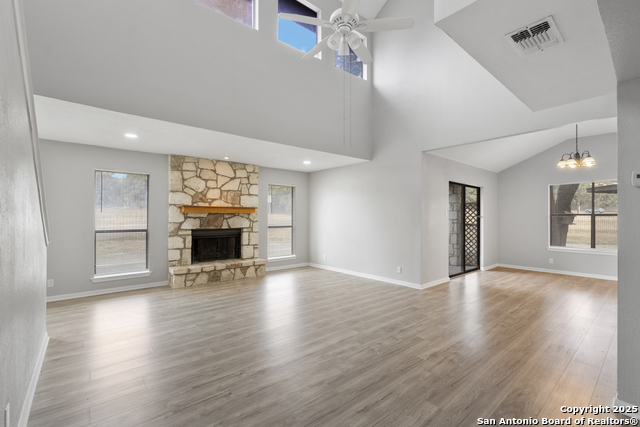 Image 12 of 25 For 401 Thetford