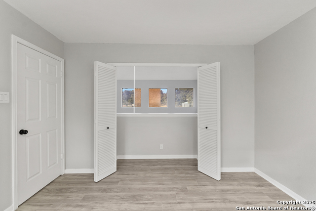 Image 24 of 25 For 401 Thetford