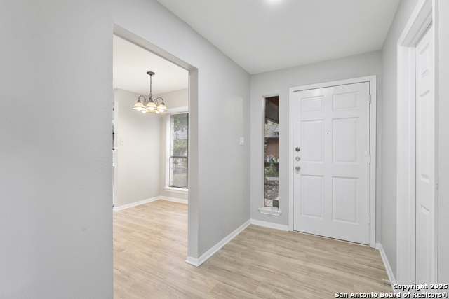 Image 4 of 25 For 401 Thetford