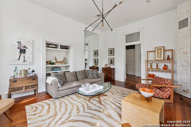 Image 10 of 73 For 227 Claudia St