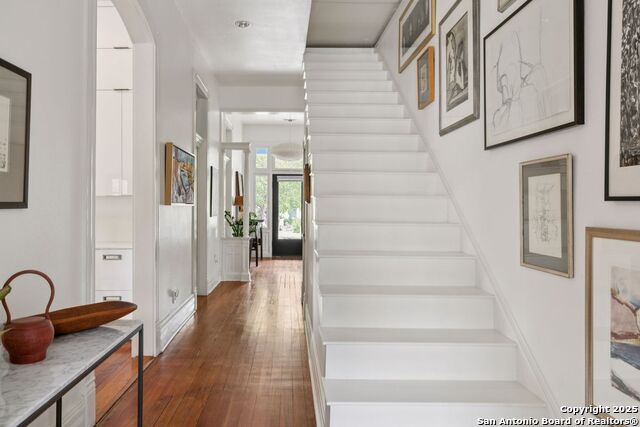 Image 14 of 73 For 227 Claudia St