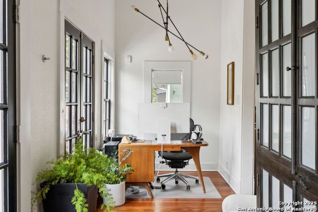 Image 30 of 73 For 227 Claudia St